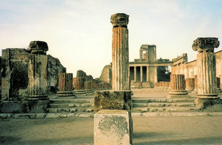 Day Trip From Naples-9 Hours Pompeii & Vesuvius Tour